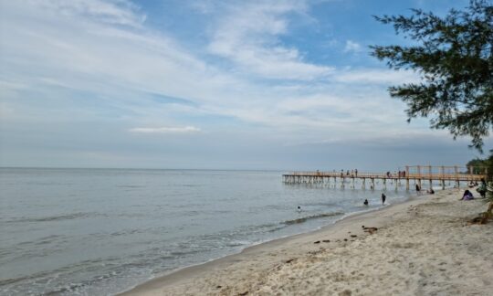Pantai Cemara Kembar, Pesona Pantai Indah Nan Romantis Di Serdang Bedagai