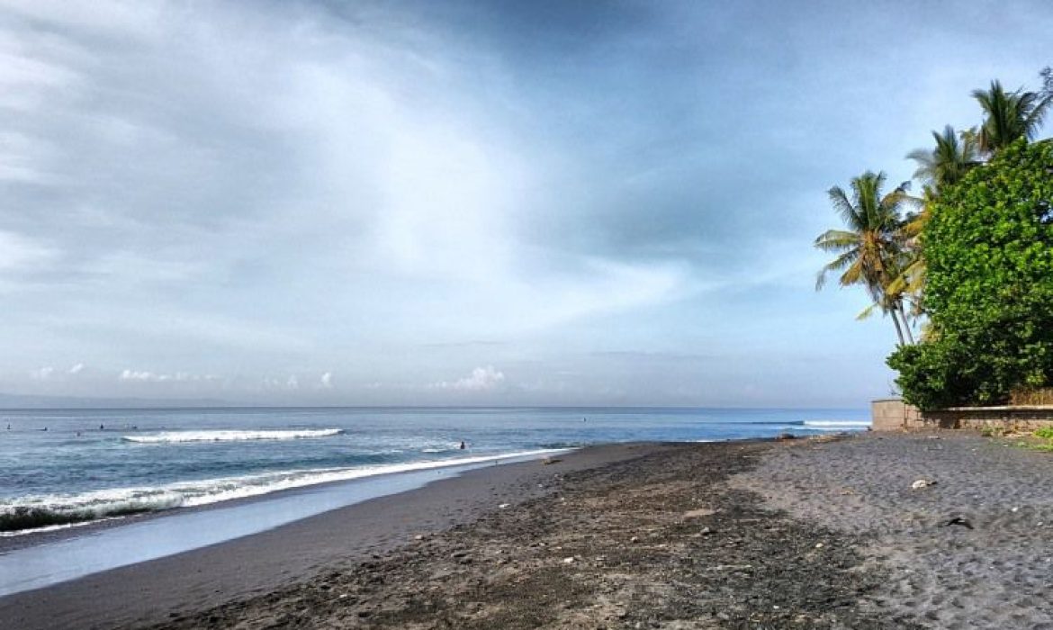 Pantai Cucukan, Pantai Favorit Para Peselancar Di Gianyar