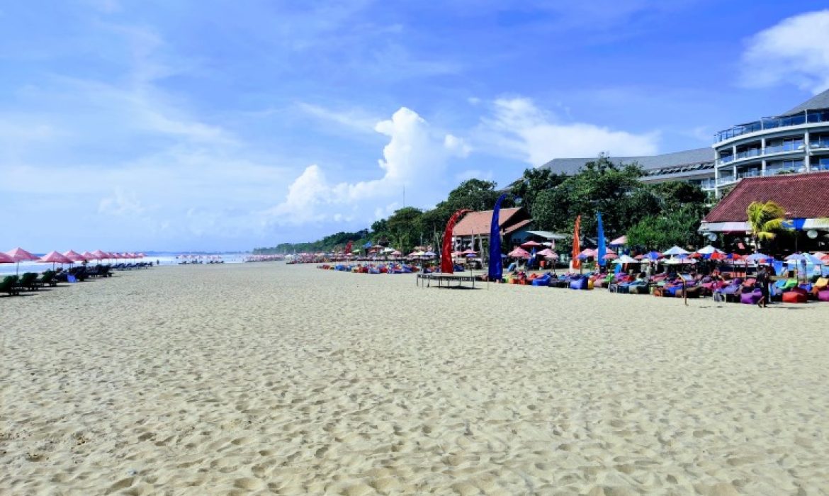 Pantai Double Six Bali, Pantai Bagus Dengan Pemandangan Sunset