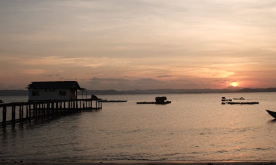 Pantai Ekas, Surga Bahari Yang Mengagumkan Di Lombok Timur