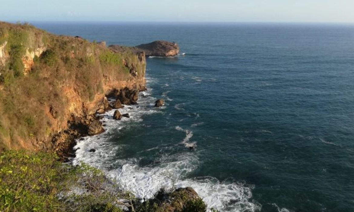 Pantai Grigak, Daya Tarik Pantai Indah &Tebing Eksotis Di Gunung Kidul