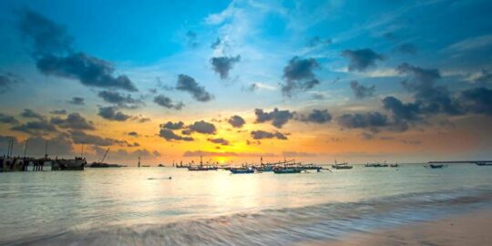 Pantai Kelan Tuban, Pesona Pantai Tenang Yang Menyejukkan Hati