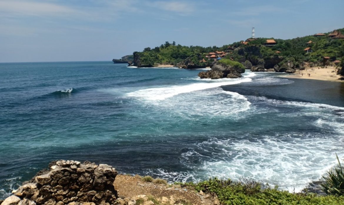 Pantai Kukup Gunung Kidul – Daya Tarik, Aktivitas Liburan, Lokasi & Harga Tiket