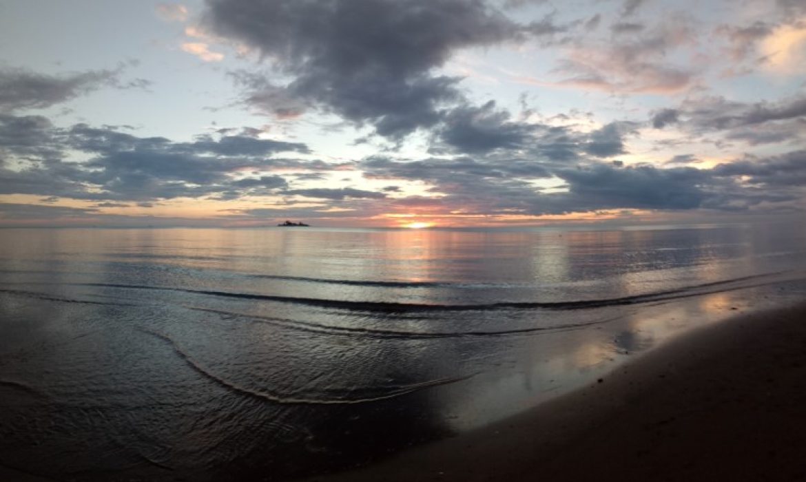 Pantai Laguna Barru, Pantai Indah Dengan Pemandangan Sunset Yang Mempesona