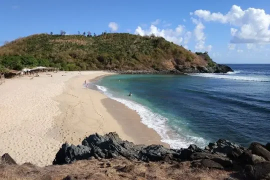 Daya Tarik Pantai Mawi, Pantai Tersembunyi Nan Indah Di Lombok Tengah