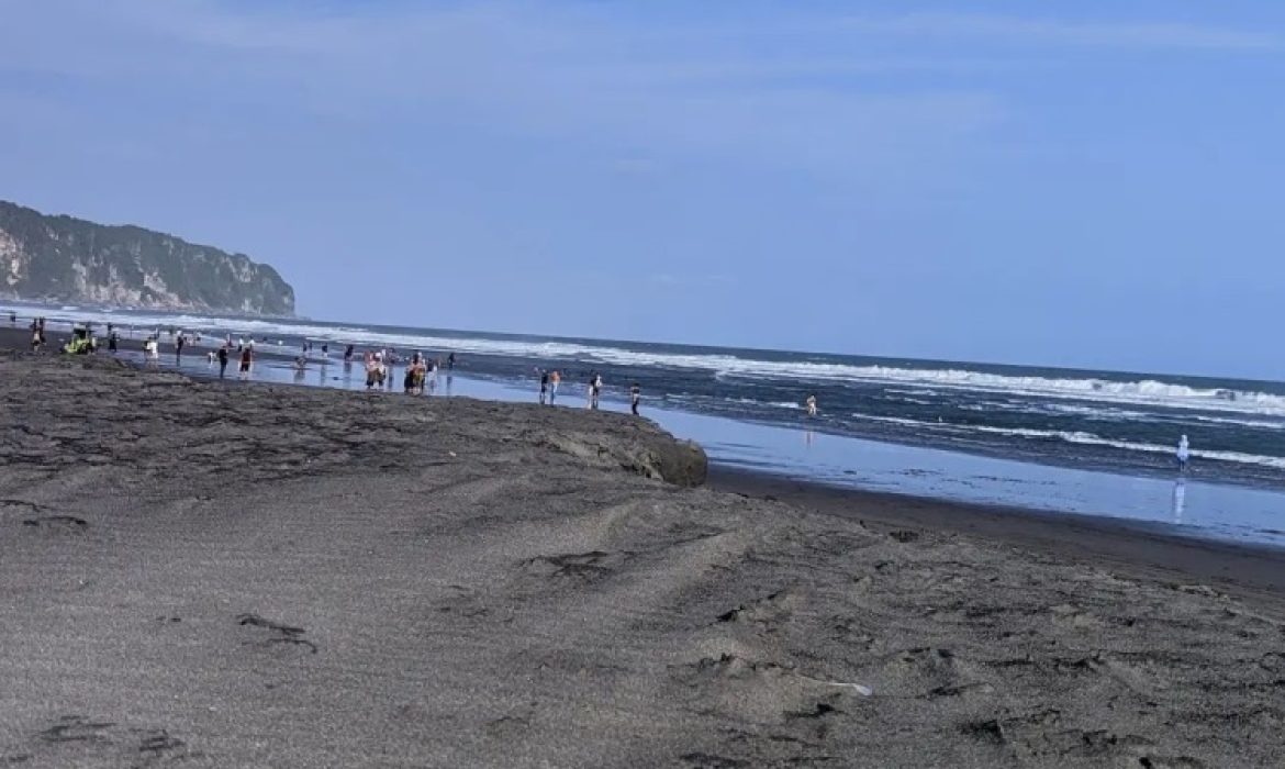 Pantai Parangtritis Bantul – Pesona, Acara Liburan, Lokasi & Harga Tiket