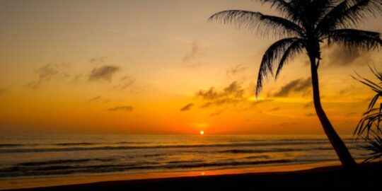 Pantai Pasut Tabanan, Pantai Cantik Dengan Pemandangan Sunset Yang Memesona