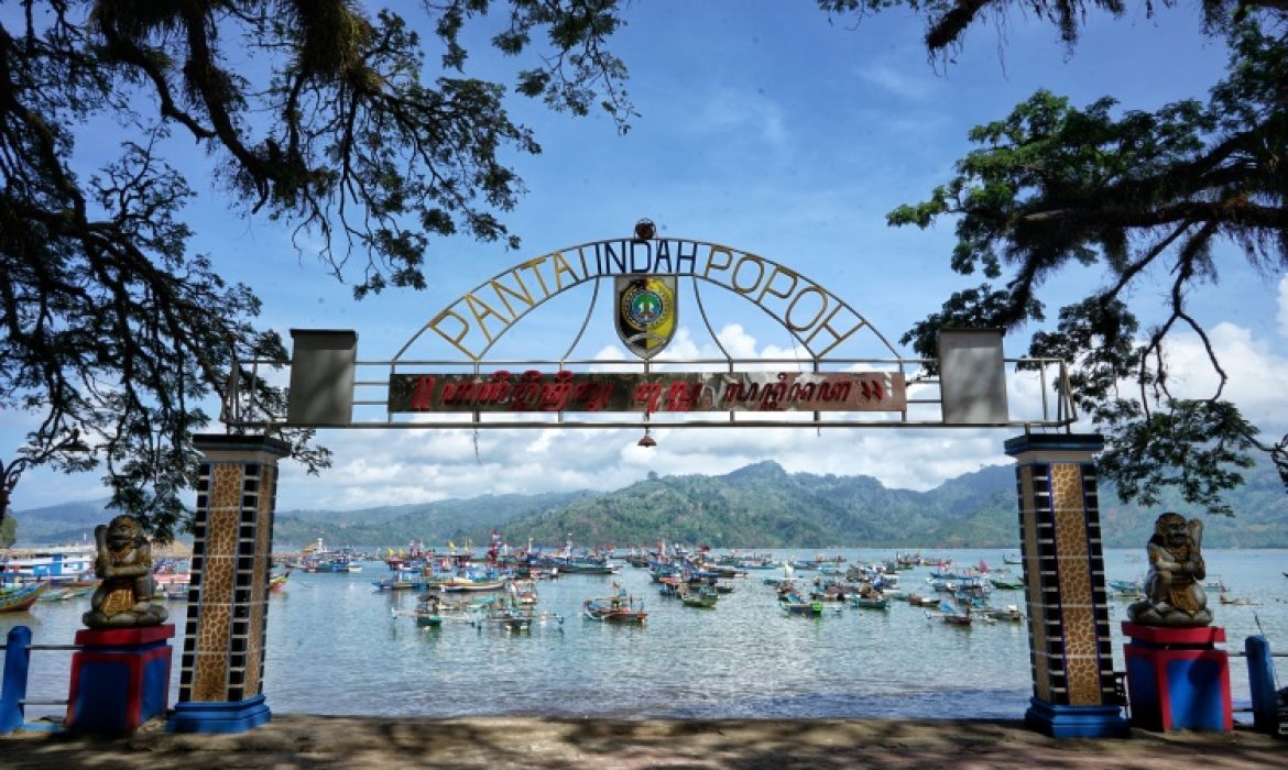 Pantai Popoh Tulungagung – Daya Tarik, Acara Piknik, Lokasi & Harga Tiket