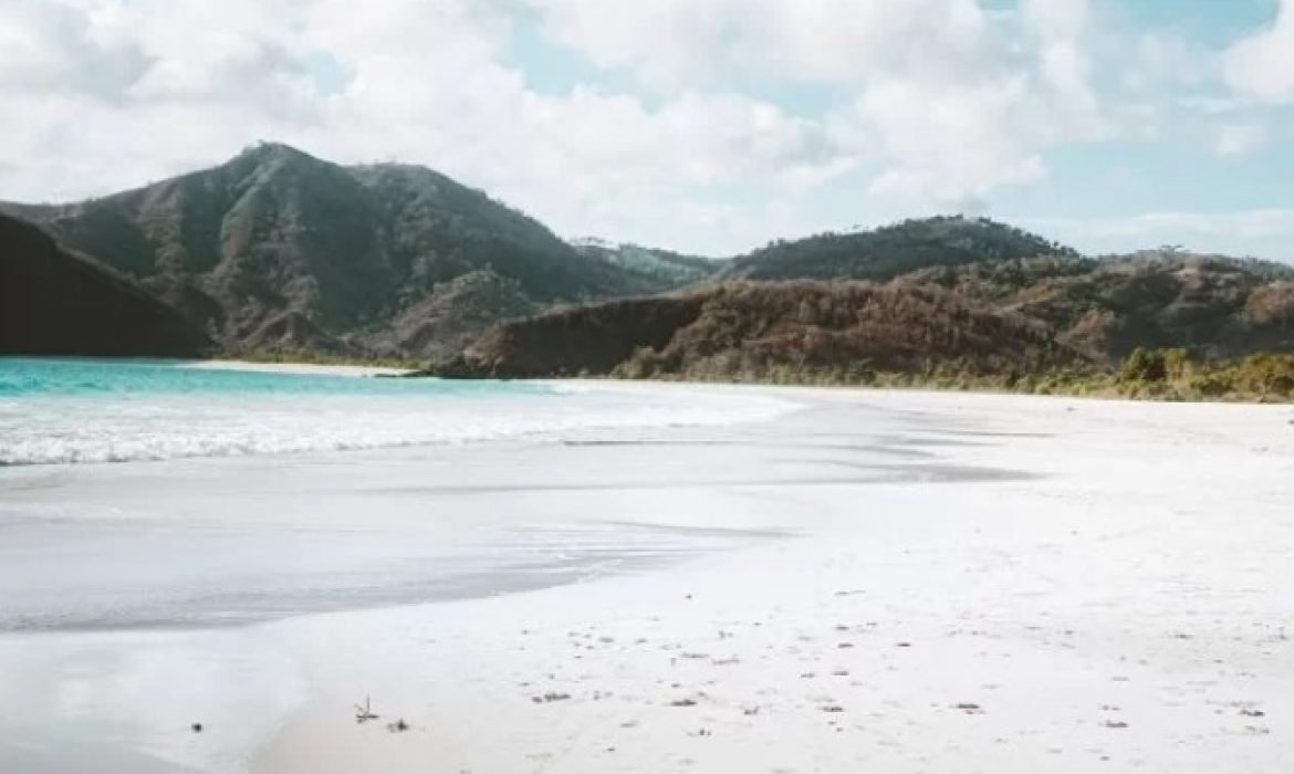 Pantai Selong Belanak, Pantai Unik Yang Menarik Di Lombok Tengah