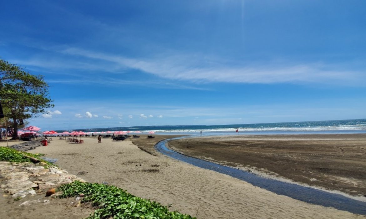 Pantai Seminyak Bali – Pesona, Kegiatan Piknik, Lokasi & Harga Tiket