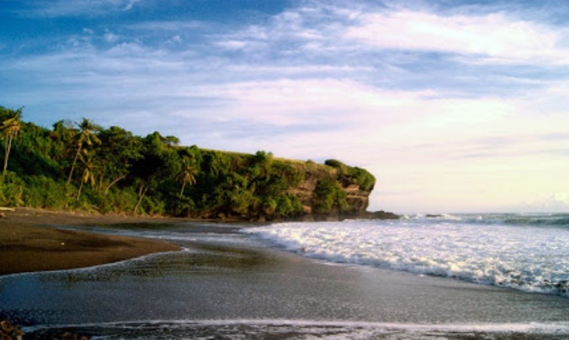 Pantai Soka Tabanan, Destinasi Rekreasi Laut Eksotis Yang Sarat Mitos