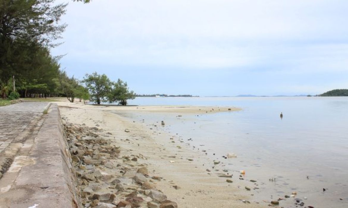 Pantai Tanjung Pendam, Pantai Indah Dengan View Sunset Mempesona Di Belitung