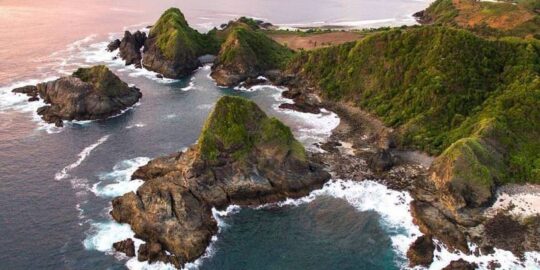 Pantai Telawas, Pantai Berbatu Karang Yang Eksotis Di Lombok Tengah