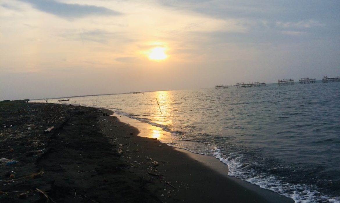 Pantai Tirang Semarang – Pesona, Aktivitas Piknik, Lokasi & Harga Tiket