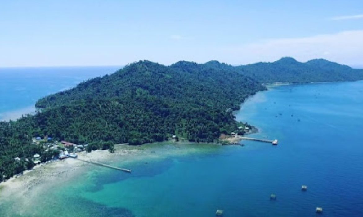 Pulau Lemukutan Bengkayang, Tujuan Favorit Para Pecinta Olahraga Snorkeling