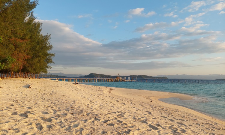 Pulau Saronde Gorontalo, Pulau Romantis & Spot Favorit Untuk Pecinta Snorkeling