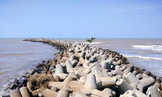 Pantai Glayem, Pantai Bagus Untuk Menikmati Sunset Di Indramayu