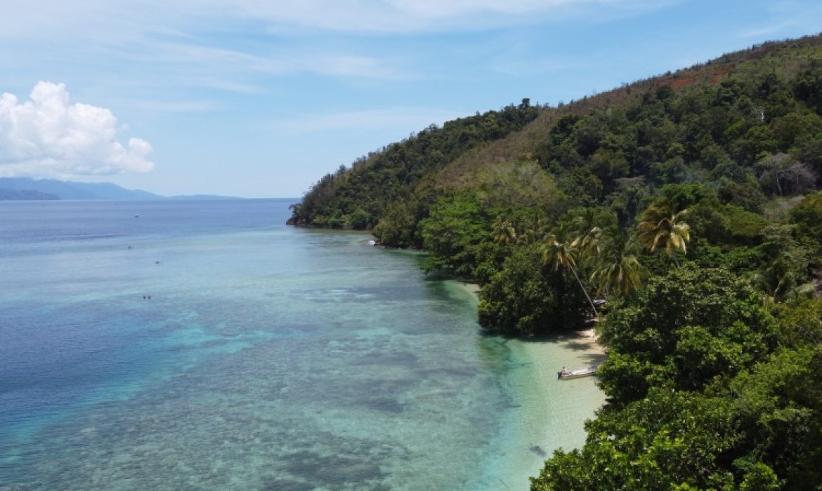 Pantai Harlem, Pantai Indah Dengan Pemandangan Sunset Yang Memesona Di Jayapura