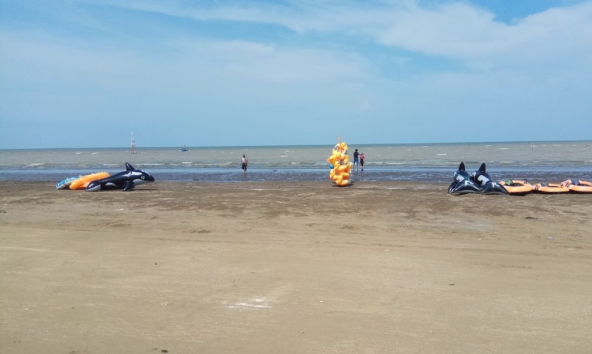 Pantai Samudra Baru, Menikmati Pemandangan Alam Sembari Kulineran Di Karawang