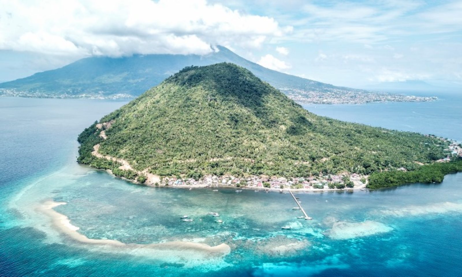 Pulau Maitara, Pulau Elok Dengan Keindahan Alamnya Memesona Di Maluku