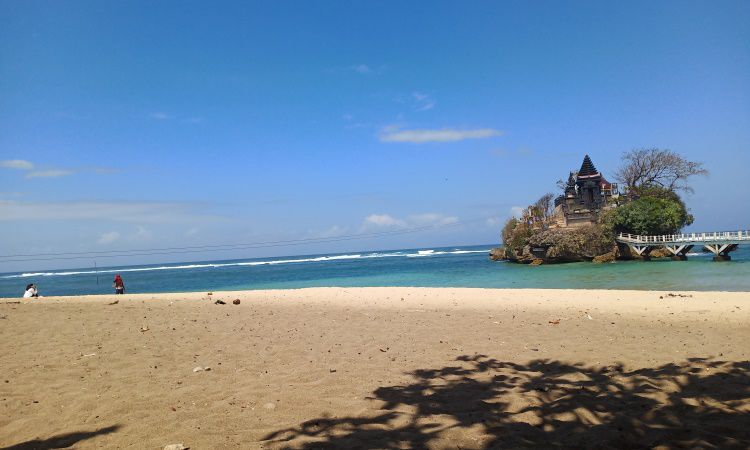 11 Pantai Anggun Di Malang Selatan Yang Wajib Dikunjungi