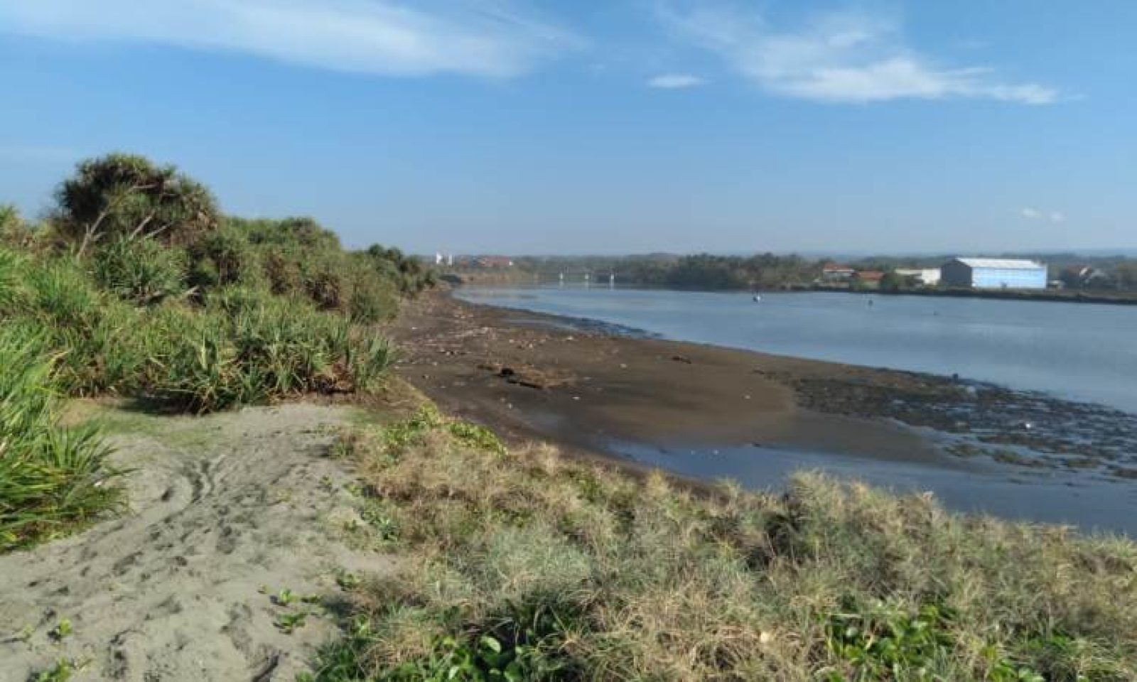 10 Rekreasi Pantai Di Cianjur Yang Paling Hits