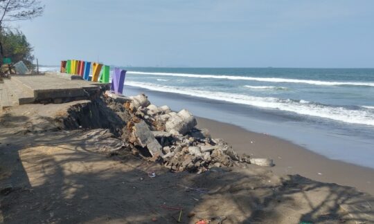 10 Wisata Pantai Di Cilacap Yang Paling Hits