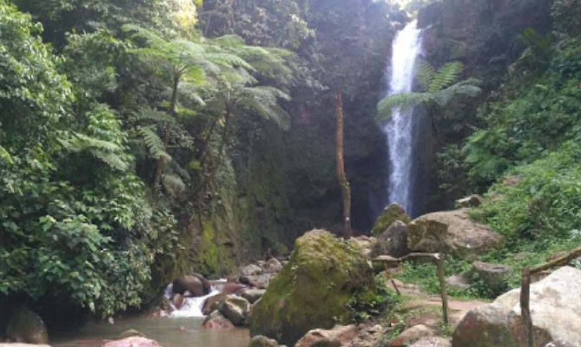 15 Curug (Riam) Di Sukabumi Yang Populer & Terindah