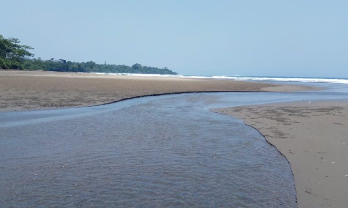 Pantai Cijeruk, Pantai Indah Dengan View Sunset Memesona Di Garut