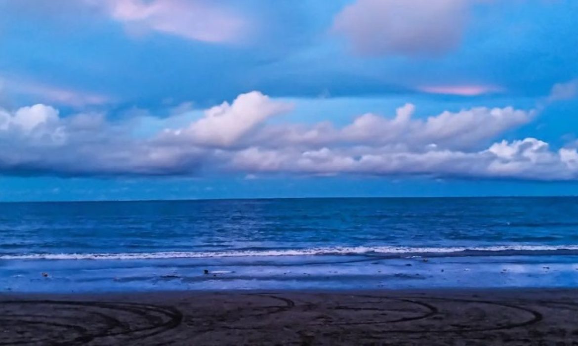 Pantai Ujong Blang, Menikmati Keindahan Pantai Sembari Kulineran Di Lhokseumawe