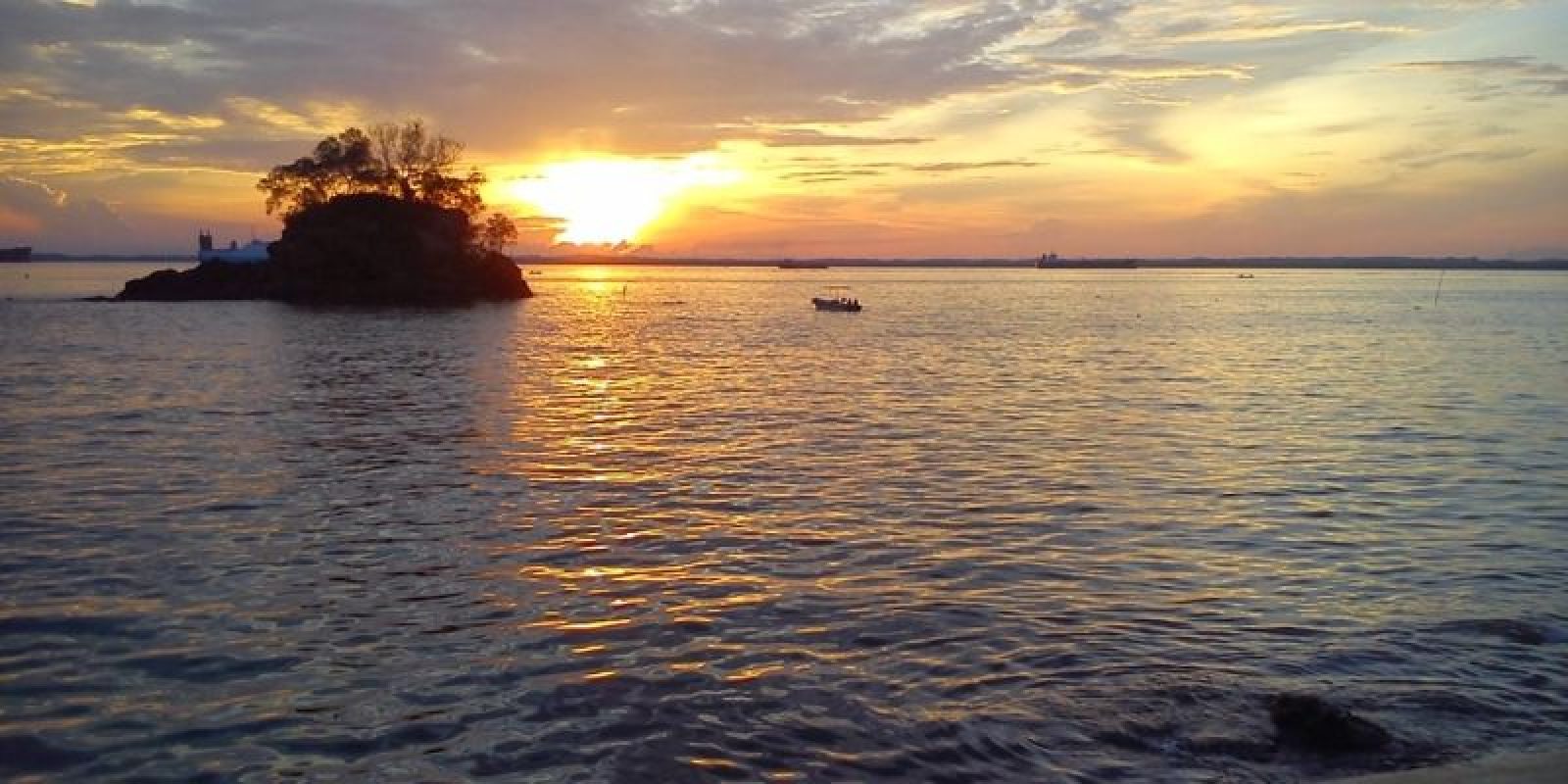 10 Rekreasi Pantai Di Kalimantan Timur Yang Wajib Dikunjungi